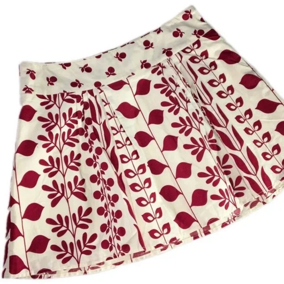 NEW BB Dakota Skirt Juniors 9 White Red Cherry Cherries Mini Pleated Flare Lined - Picture 1 of 11